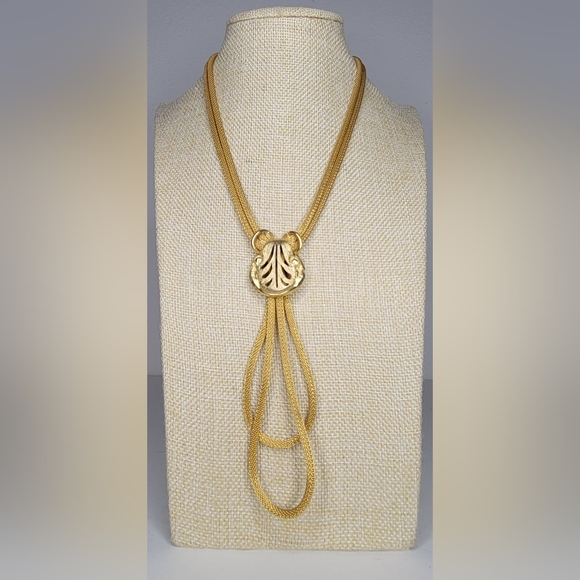 Vintage Gold Tone Leaf Knot Necklace - Picture 10 of 10